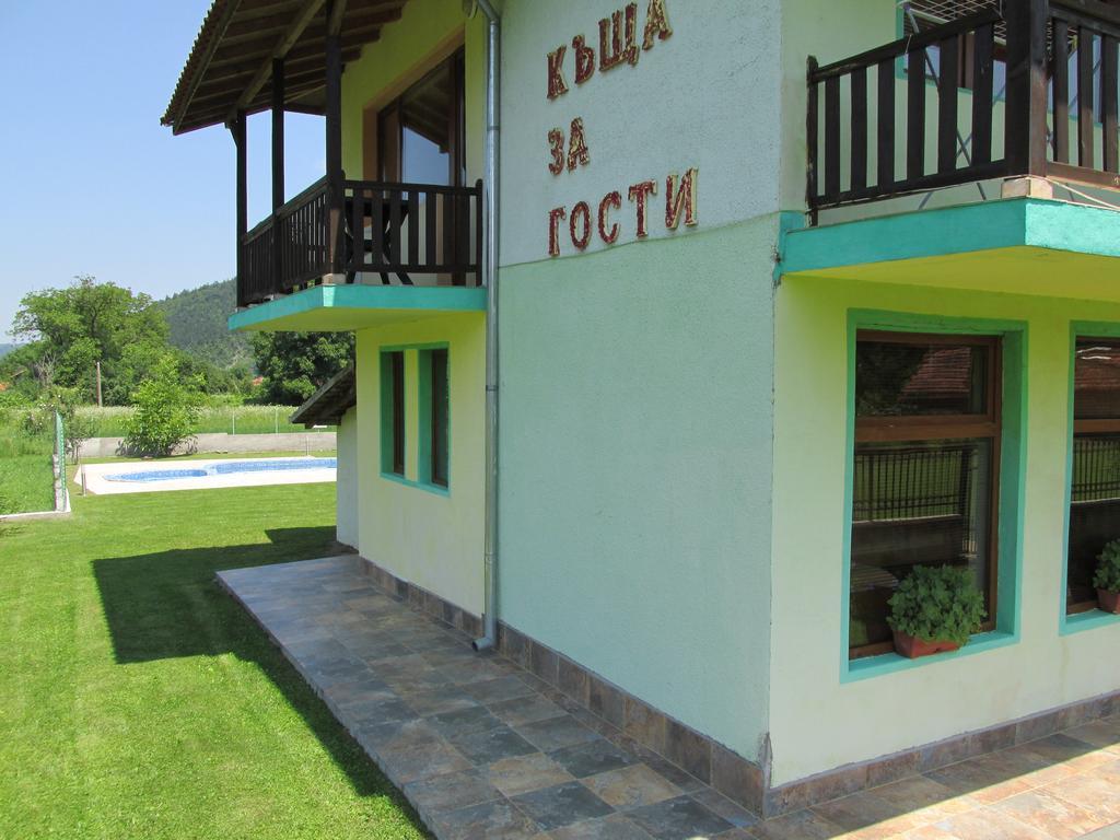 Pri Orehite Guesthouse Oreshak  Exterior foto