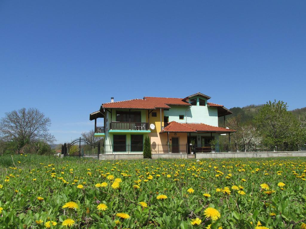 Pri Orehite Guesthouse Oreshak  Exterior foto